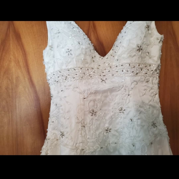 Nwt wedding dress, - Picture 5 of 7